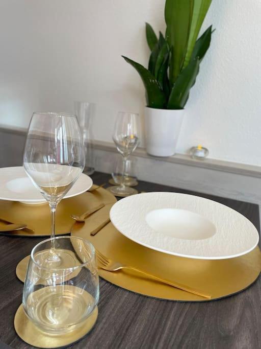 Fewo 20 - Appartement Im Rottalblick - Youngmodern Wohnen Mit Bademantelgang Zur Therme, Tv, Balkon Und Persoenlichem Gaesteempfang Von Astarte Estate Bad Griesbach  Luaran gambar