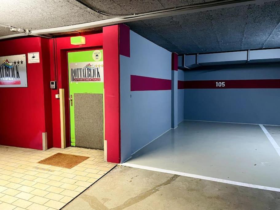 Fewo 20 - Appartement Im Rottalblick - Youngmodern Wohnen Mit Bademantelgang Zur Therme, Tv, Balkon Und Persoenlichem Gaesteempfang Von Astarte Estate Bad Griesbach  Luaran gambar